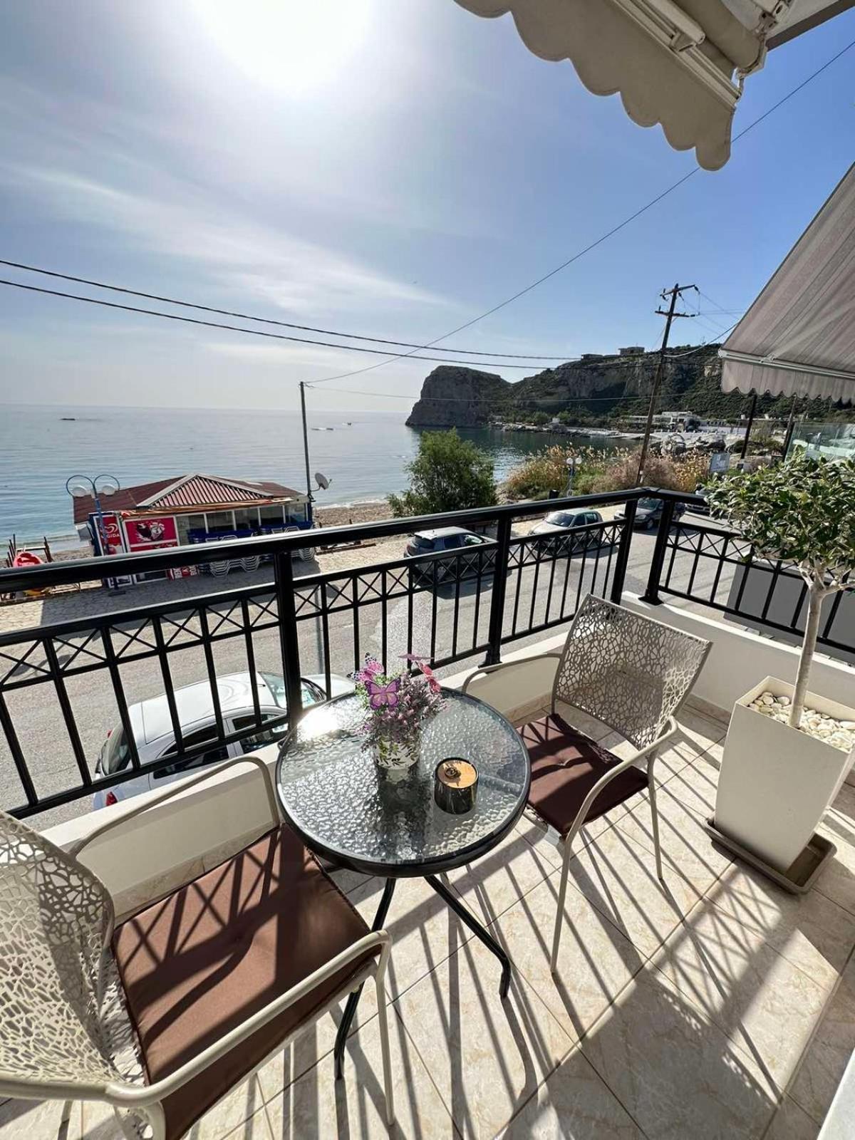 Orfeas Sea View House *